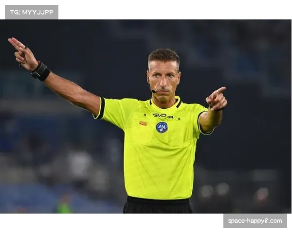 意甲裁判委员会重申对“战术犯规”的严格执法,将统一拦截动作的吹罚尺度 意甲裁判委员会重申对“战术犯规”的严格执法,将统一拦截动作的吹罚尺度